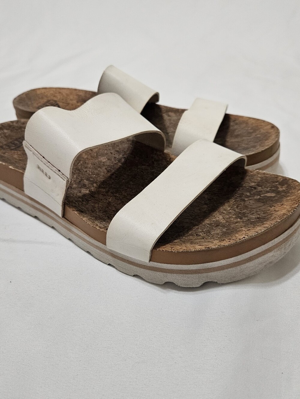 Reef Cushion Vista Hi Sandals Women’s Size 10 White Strap Cork Comfort